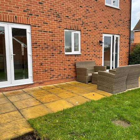 Gloucester Quays Retreat: Spacious 3-Bedroom Home Near The Docks Exterior photo